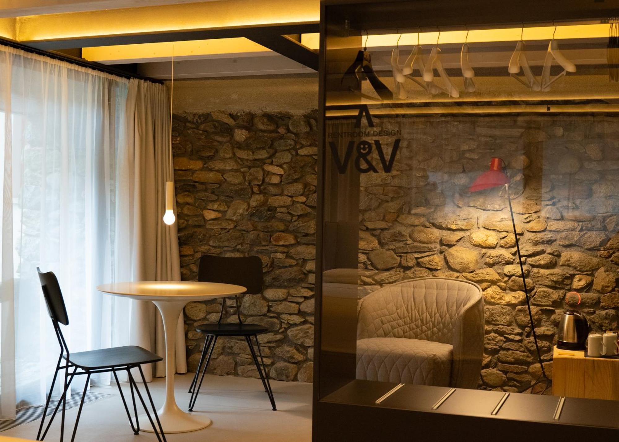 V&V Rentroom Design Gignod Ngoại thất bức ảnh